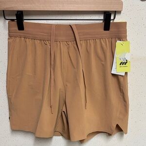 all in motion - NWT women’s Active Shorts (size small)